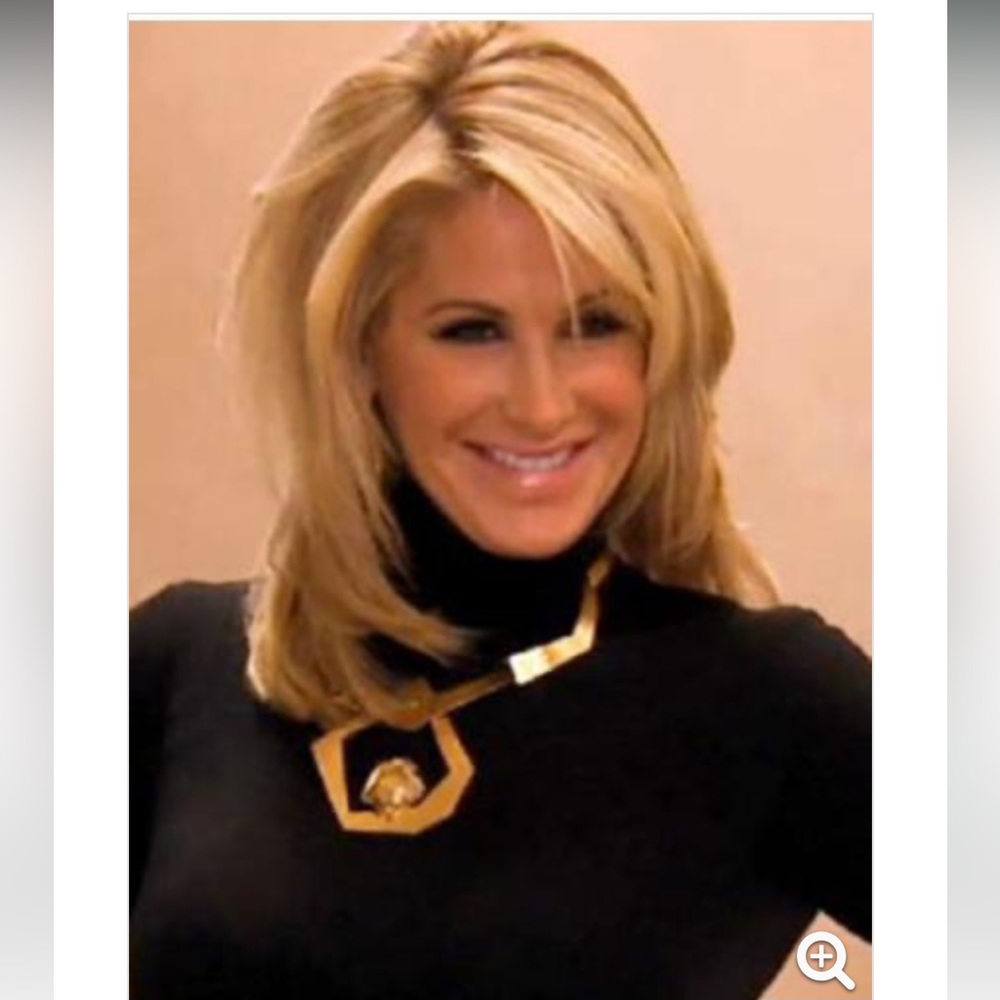 SASSY BLONDE STRAIGHT SHOULDER LENGTH KIM ZOLCIAK WIG